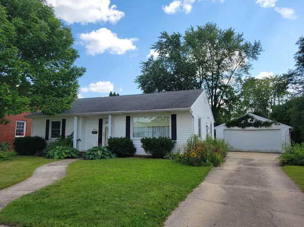 464 8th St, Fond Du Lac, WI 54935