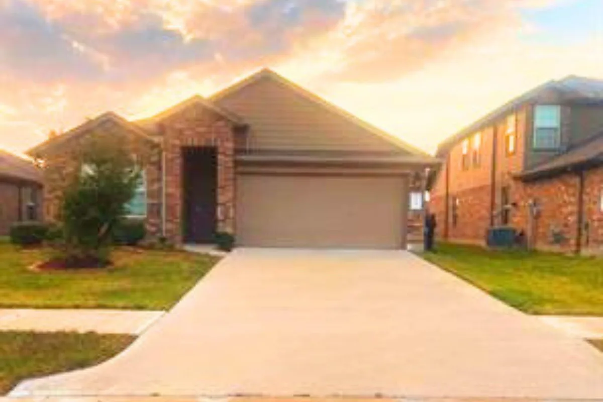 Building Photo - 8310 Rose Petals Ln