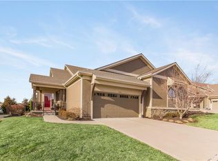 11564 S Waterford Dr, Olathe, KS 66061