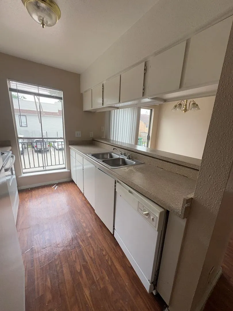 6200 W Tidwell Rd APT 2204 - Ask about our No Cash Security Deposit Option — Photo 3