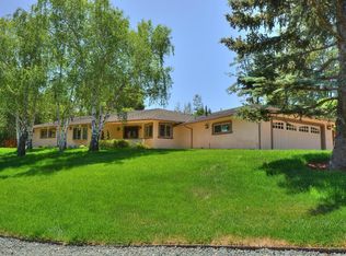 24140 Dawnridge Dr, Los Altos Hills, CA 94024