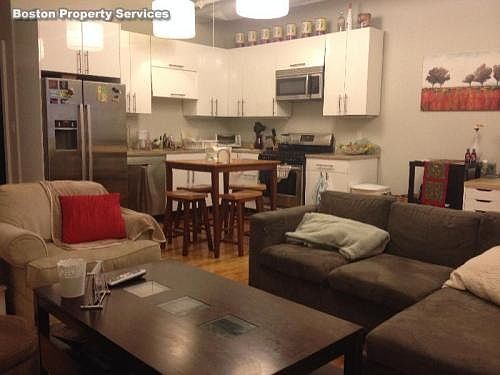 2nd image of 19 Temple Pl