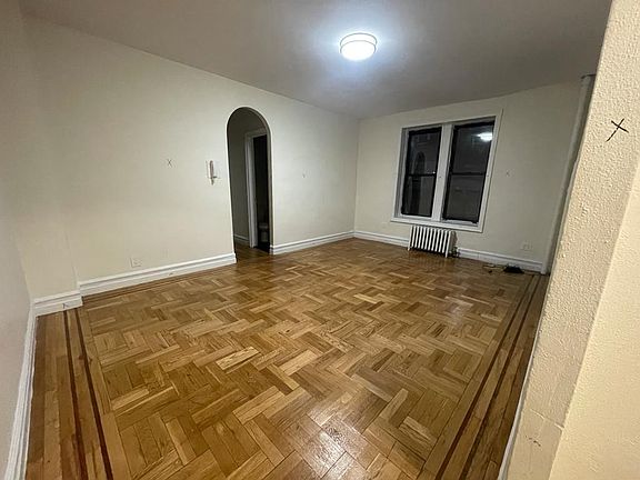 5th image of 3230 93rd St #1STFL