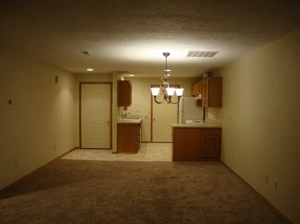 220-240 SE Kane Dr, Gresham, OR 97080