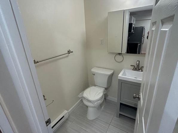 520 Main St #3A