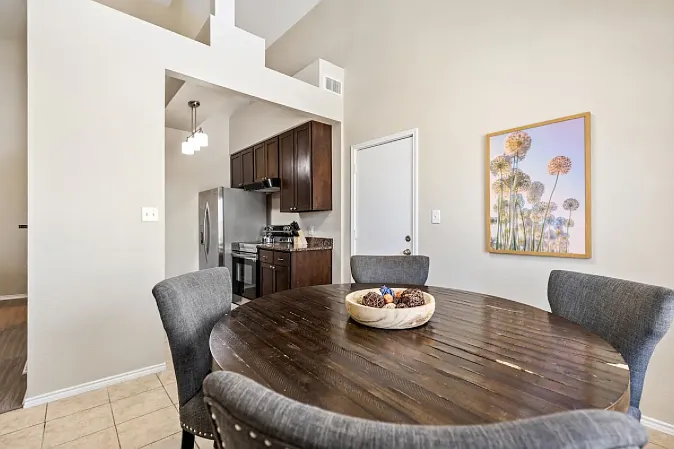 2438 Wycliff Ave — Photo 8