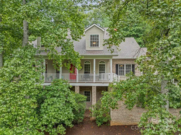 808 Old Fort Rd, Fairview, NC 28730