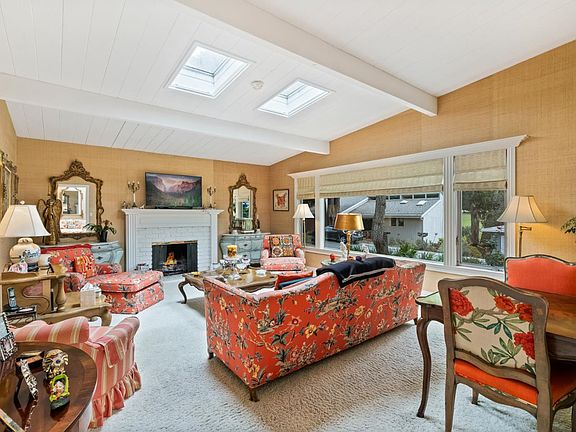 4th image of 347 Los Altos Dr