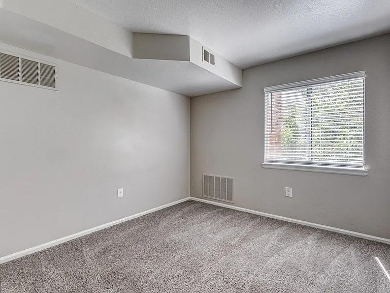 Willow Run Village — Photo 17