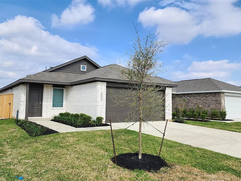 26850 Cascade Sunrise St — Photo 2