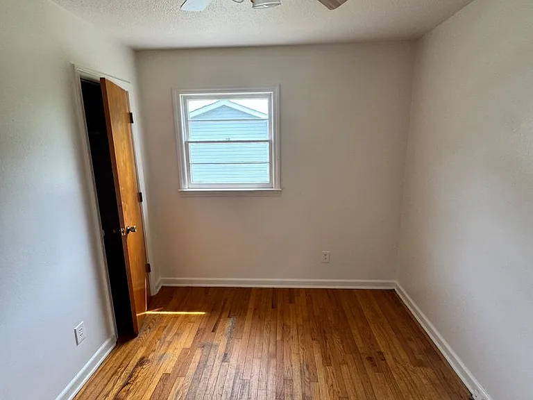 1223 Masonic Dr — Photo 26