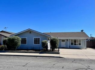 1040 Columbus Dr, Santa Maria, CA 93454