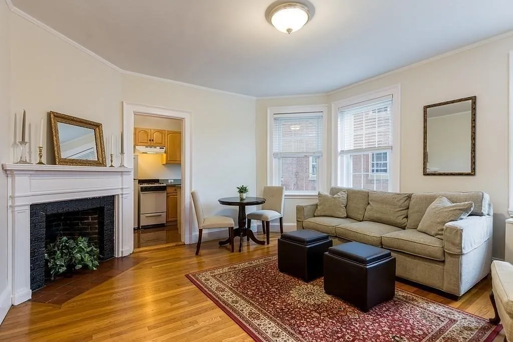 Building Photo - 86 Buckingham St #3