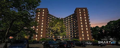 91 Strawberry Hill Ave #929 Photo 1