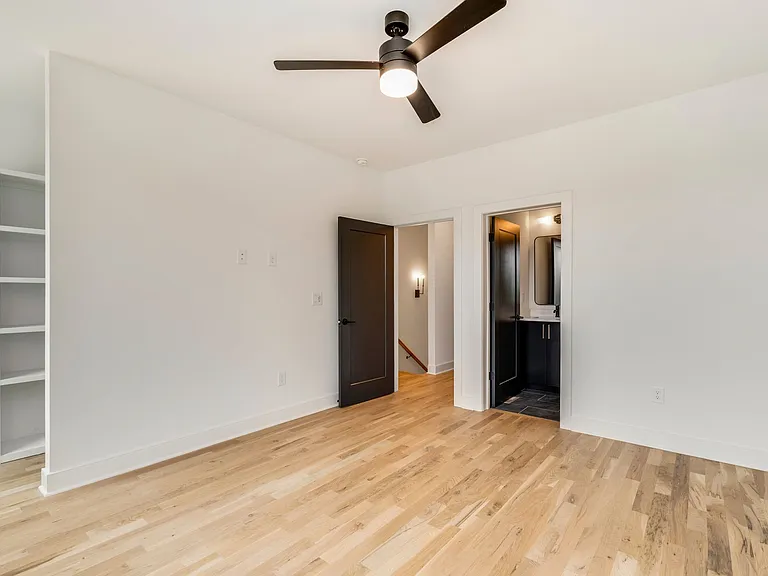 1237 Memorial Dr — Photo 13