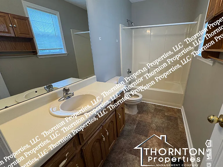 130 Nicki Ln — Photo 5