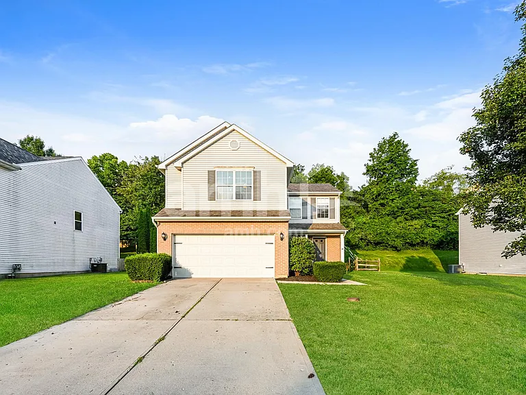 215 Sackett Dr — Photo 1
