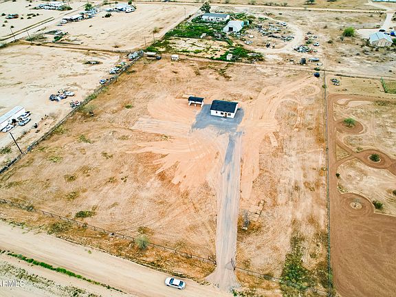 3rd image of 53431 W Hawkins Road