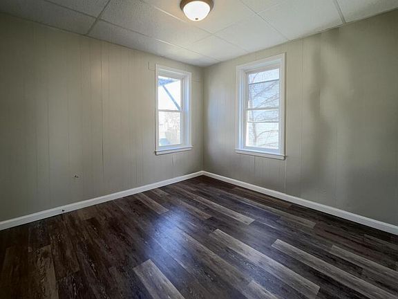 2nd image of 652 W Washington St APT 2