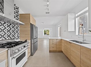 565 NW 44th St, Miami, FL 33127