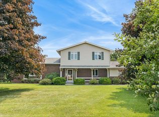 4775 Dickinson Rd, De Pere, WI 54115