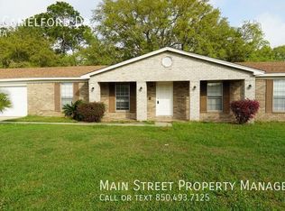 8124 Camelford Dr, Pensacola, FL 32506