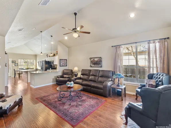 1117 NEW FOUNTAIN RD, Hondo, TX 78861