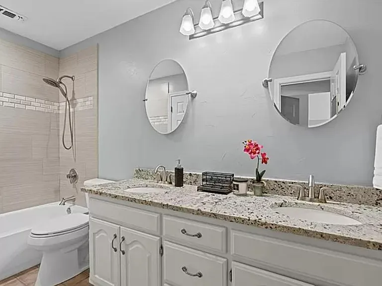 4208 Forbes Dr — Photo 6