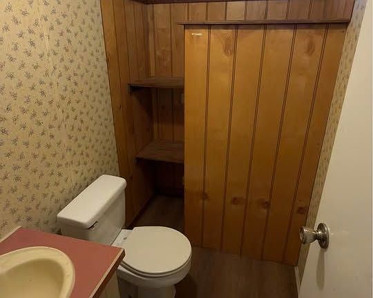 4th image of 2060 Winston Rd #4