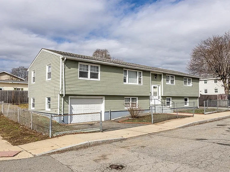 35 Nelson Ave #1 — Photo 1