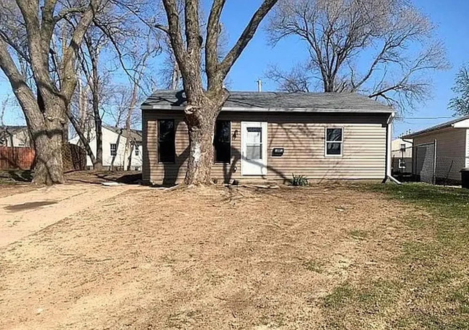4026 Spring Cir 2 Bed/1 Bath in Buena Vista | Updated Kitchen, Full Appliance Package, Single-Lev... — Photo 1