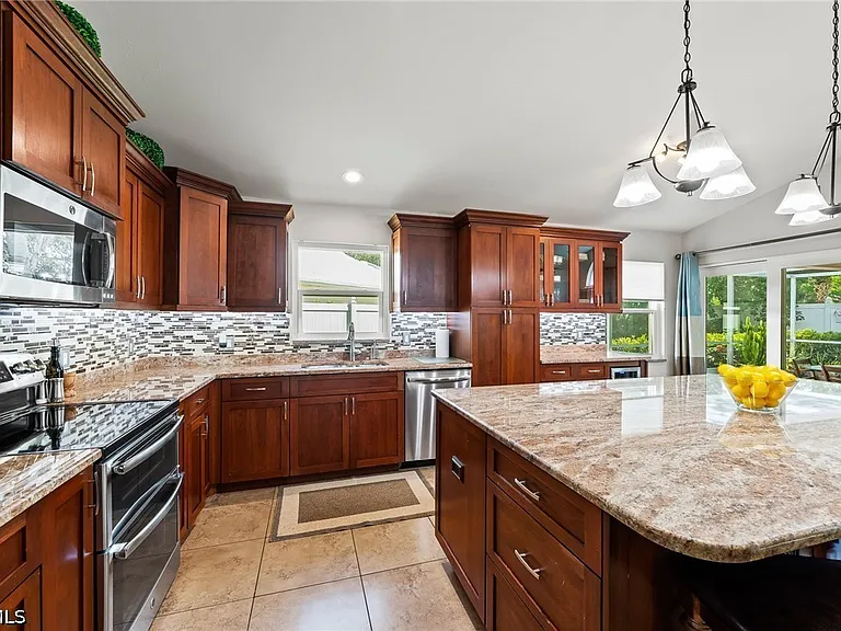 1250 Silverstrand Dr — Photo 15