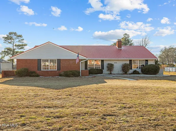 310 Anita Forte Drive, Cape Carteret, NC 28584
