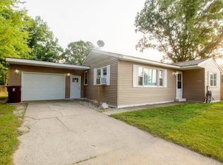 2047 Ingram Ct, Muskegon, MI 49442