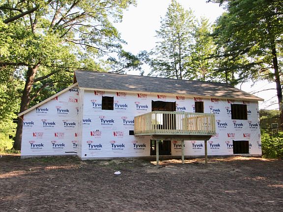 2nd image of 185 Burke Ave