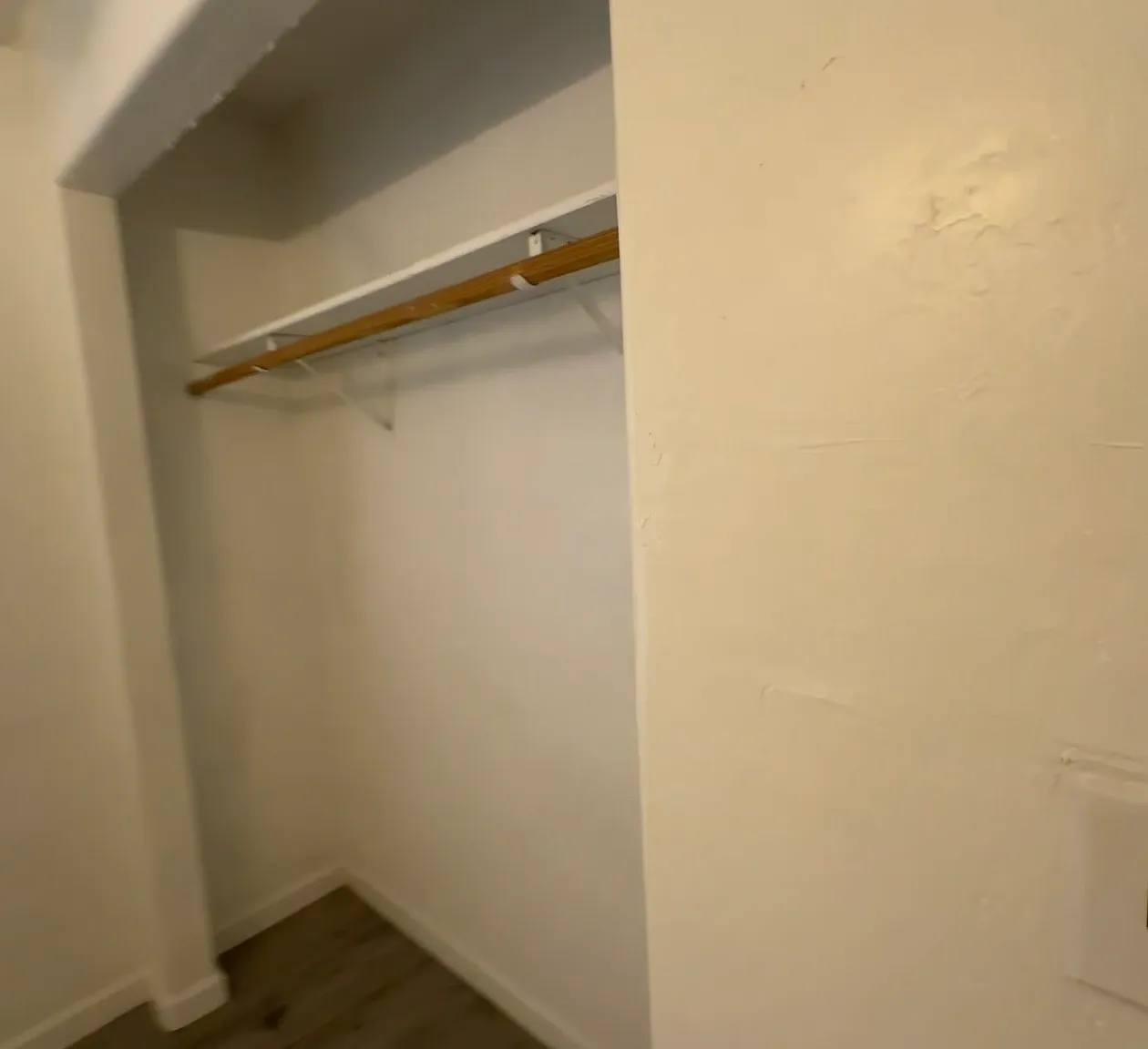2 bed, 720 sqft, $900 — Photo 3