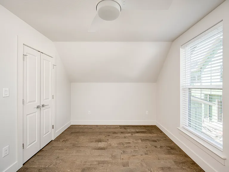 1412 Perez St #1 — Photo 29