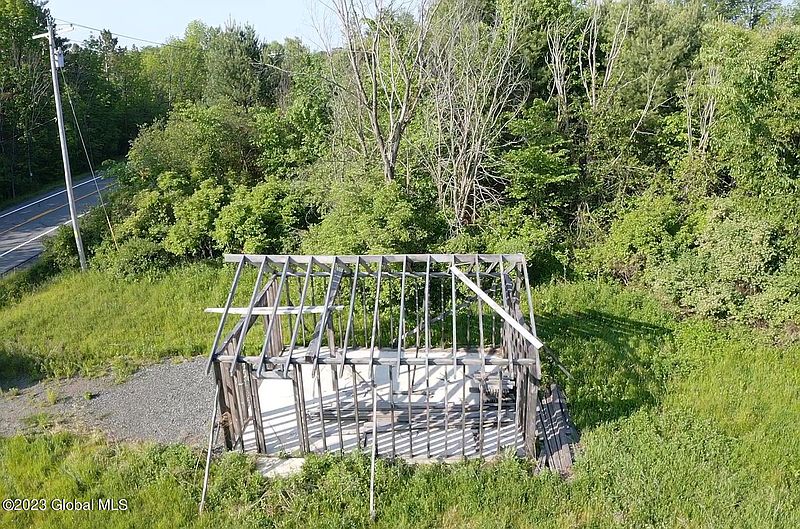 5th image of 1472 State Highway 30