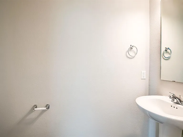 212 Stein Rd — Photo 15