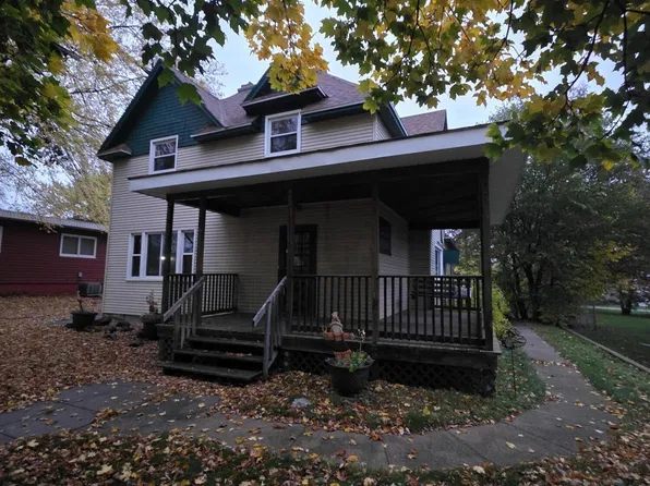 406 3rd St SW, De Smet, SD 57231