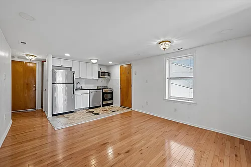 1527 S Broad St #3-R Photo 1