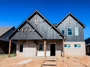2414 W Charleston St, Broken Arrow, OK 74011