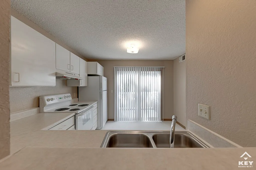 Country Meadow Residences — Photo 4