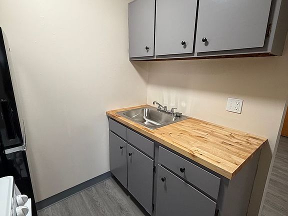 5th image of 21 Olive St APT 201