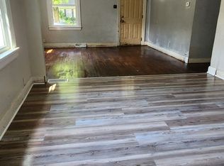 1418 Johnson St, South Bend, IN 46628