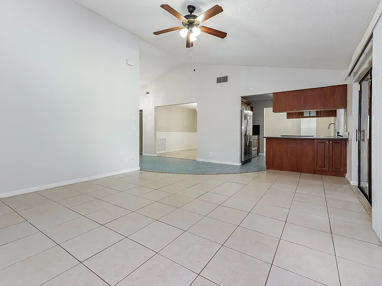 547 Indigo Ave — Photo 4