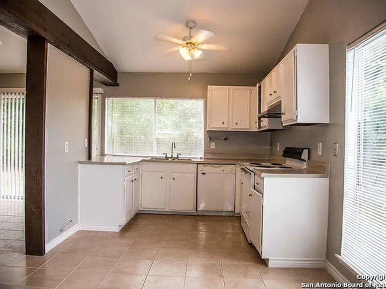 4338 Las Cruces St — Photo 5