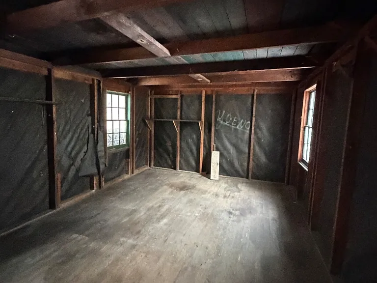 806 Theodore St — Photo 10