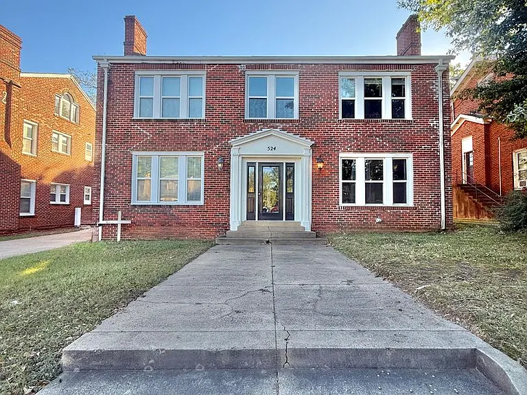 524 S Fannin Ave — Photo 1