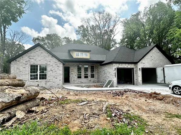 5215 Joe Ln, Rogers, AR 72756